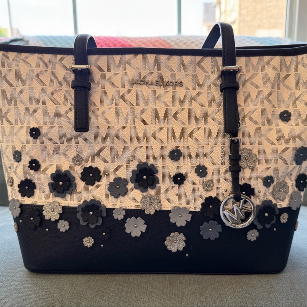 Michael Kors Blue and White Floral Tote - Picture 2 of 4